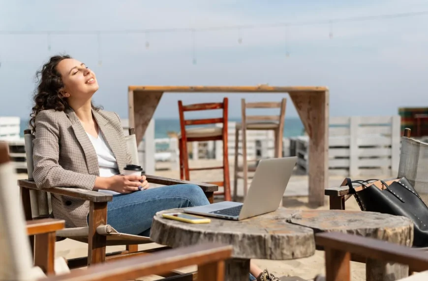Can You Work Remotely While Traveling the World?